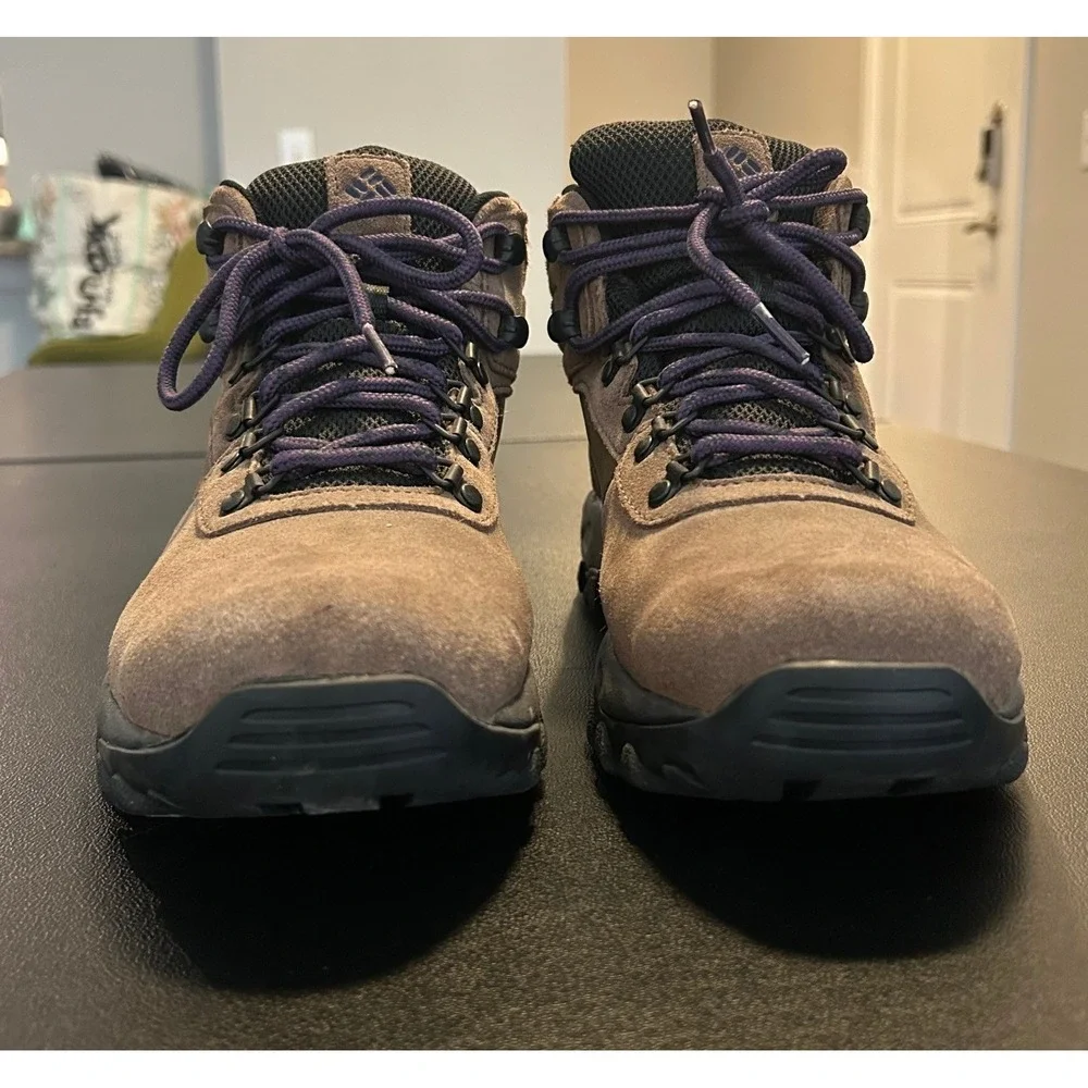 Columbia Newton Ridge Plus II Waterproof Hiking Boots Mens 8 Brown BM2812-202